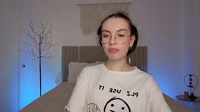 Real cutie1 online show from March 27, 2026, 2:28 pm