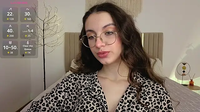 Real cutie1 online show from June 6, 2026, 12:54 pm