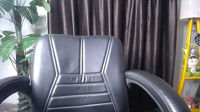 kiara 1122 online show from April 25, 2026, 10:18 pm