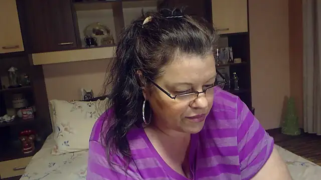 Claudia 71love online show from June 13, 2026, 8:18 pm
