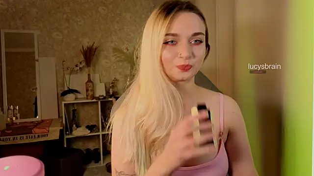 Lucyinthesheets online show from October 23, 2025, 6:06 pm