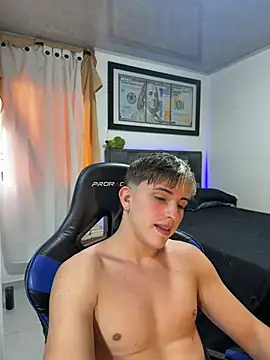 Snapshot of Justin_trevor1 chatting on June 4, 2026, 10:05 pm Justin trevor1 online show from June 4, 2026, 10:05 pm