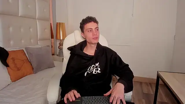 dark sun302 online show from September 10, 2025, 9:26 pm