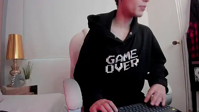 dark sun302 online show from October 15, 2025, 9:48 pm