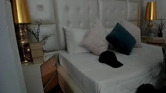 dark sun302 online show from December 21, 2025, 11:45 pm