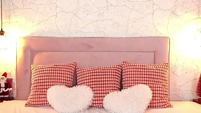 ChannelAngeless online show from December 18, 2025, 2:01 pm