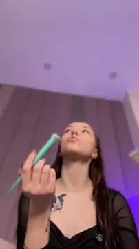 ZoeyNeal online show from April 11, 2026, 2:43 pm