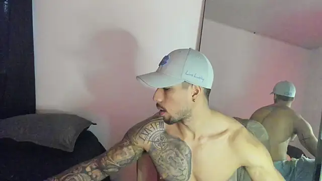 ThiagoLugo online show from October 27, 2025, 8:35 pm