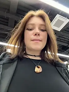 lucy-joy online show from February 25, 2026, 11:20 am