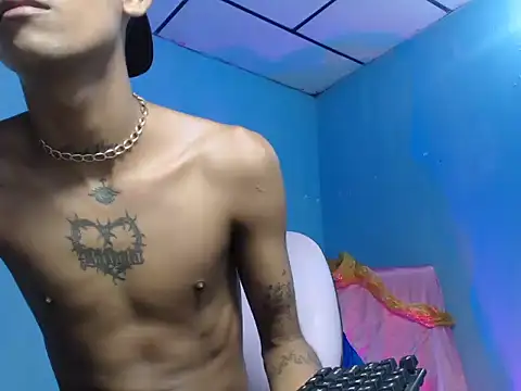 gabo hotboy online show from November 26, 2025, 6:47 am