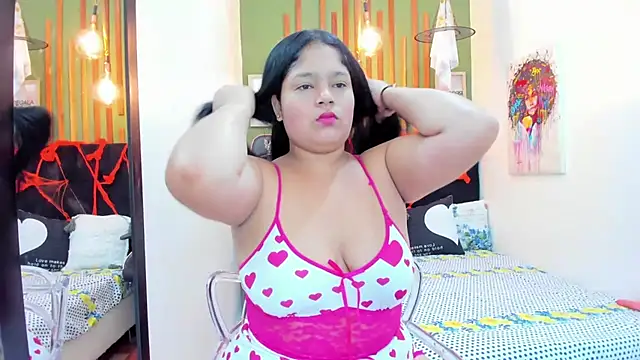 Snapshot of Laura_Sex19 chatting on October 18, 2025, 12:06 pm Laura Sex19 online show from October 18, 2025, 12:06 pm