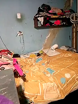 Snapshot of miroqui143 chatting on October 3, 2025, 12:35 pm miroqui143 online show from October 3, 2025, 12:35 pm