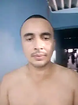 Snapshot of miroqui143 chatting on January 13, 2026, 10:15 pm miroqui143 online show from January 13, 2026, 10:15 pm