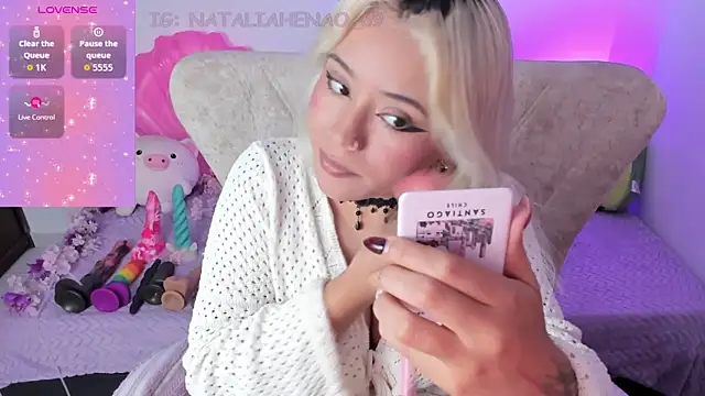 Nataliahenao69 online show from January 14, 2026, 8:03 pm