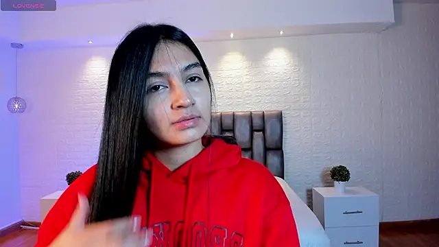 AidaJones online show from March 28, 2026, 11:43 am