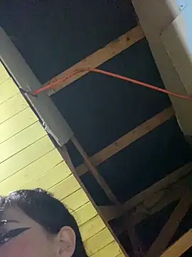 kiittyselenita online show from April 11, 2026, 5:34 am