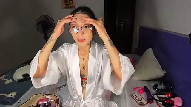 Anais lux online show from March 20, 2026, 11:53 pm