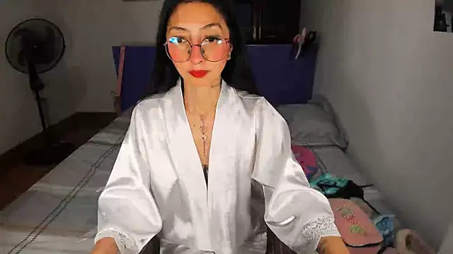 Anais lux online show from May 15, 2026, 11:34 pm
