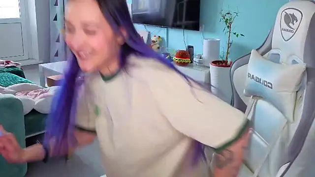 Im suka online show from April 15, 2026, 3:24 am