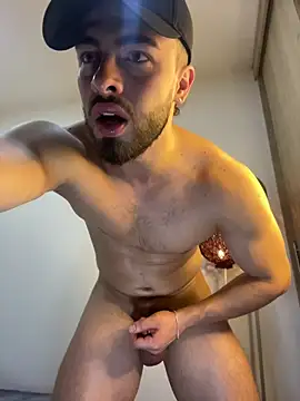 MaxDell online show from April 16, 2026, 9:39 pm