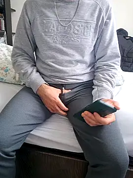 esmerkralkobra online show from November 15, 2025, 10:01 am