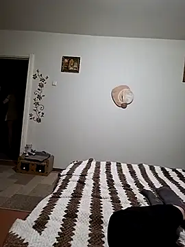 Snapshot of EllaDreams chatting on November 16, 2025, 3:28 pm EllaDreams online show from November 16, 2025, 3:28 pm