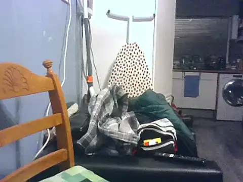 Snapshot of hefin18 chatting on February 8, 2025, 9:36 pm hefin18 online show from February 8, 2025, 9:36 pm