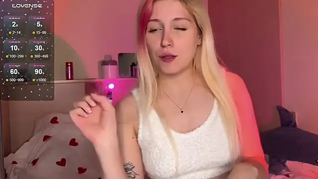  Annabel Myr  online show from October 5, 2025, 11:08 am