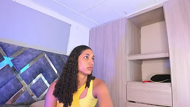 Snapshot of candice777 chatting on September 22, 2025, 2:08 pm candice777 online show from September 22, 2025, 2:08 pm