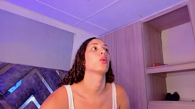 Snapshot of candice777 chatting on November 25, 2025, 1:11 pm candice777 online show from November 25, 2025, 1:11 pm