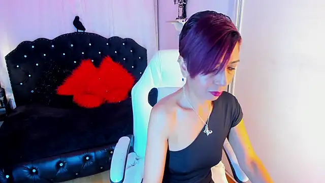 Snapshot of Trinityy__ chatting on November 22, 2025, 6:29 pm Trinityy online show from November 22, 2025, 6:29 pm