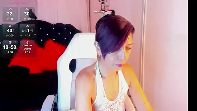 Snapshot of Trinityy__ chatting on February 12, 2026, 7:20 pm Trinityy online show from February 12, 2026, 7:20 pm