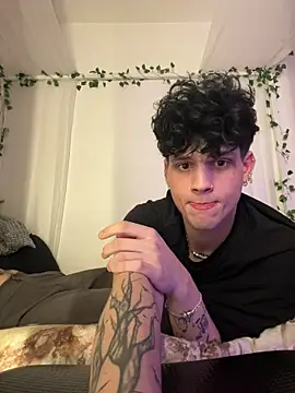 tyler boo online show from March 4, 2026, 9:54 pm