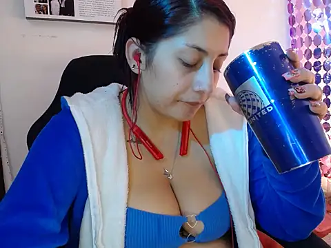 Nicol V online show from October 24, 2025, 4:20 am