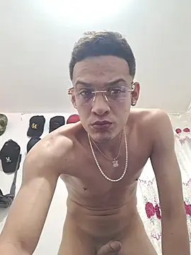 Ethanho0t online show from October 17, 2025, 9:34 am