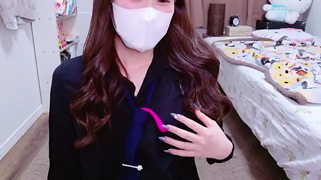 MOEMOE-Q online show from November 30, 2025, 4:55 pm