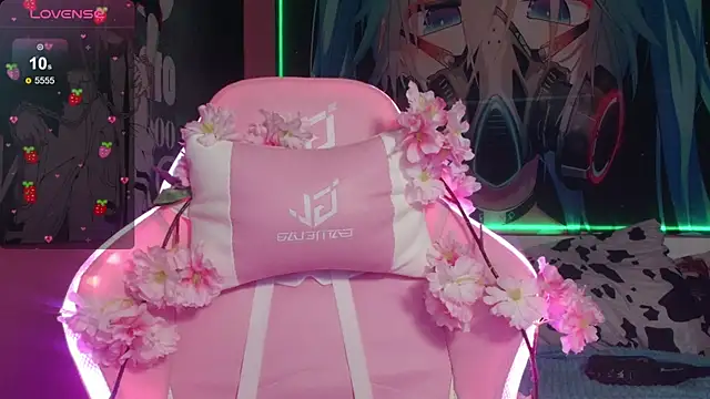 MilkMeSoftly online show from September 9, 2025, 8:14 am