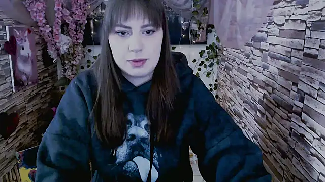 Amanda Bright  online show from September 26, 2025, 7:01 am