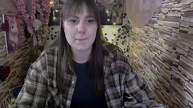 Amanda Bright  online show from October 13, 2025, 6:57 am