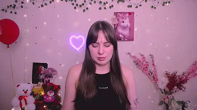 Amanda Bright  online show from April 17, 2026, 11:02 am