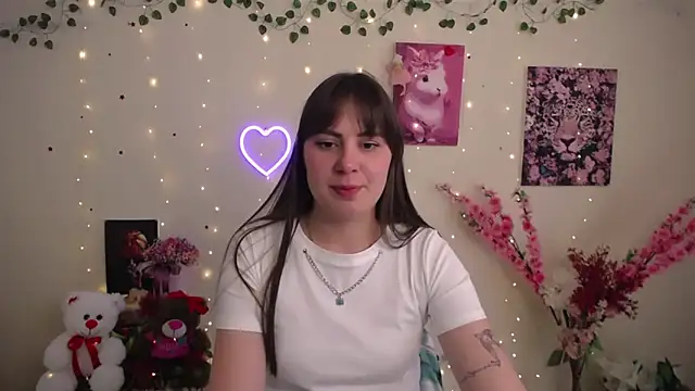 Amanda Bright  online show from May 12, 2026, 10:34 am