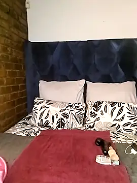 SeductionBoobs online show from June 4, 2026, 9:48 am