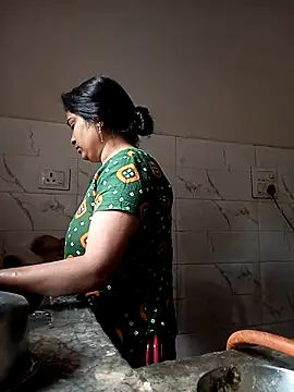 Trisha 71 online show from November 2, 2025, 4:59 am