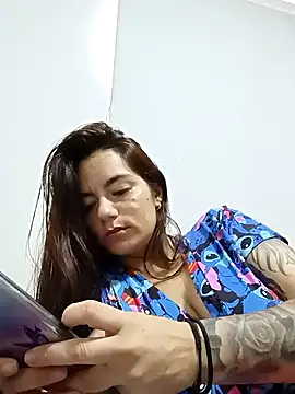 Demy Rhoades online show from April 8, 2026, 1:33 pm