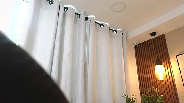 Lia Mar  online show from October 3, 2025, 6:05 pm