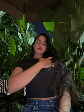 BellaLeclair online show from March 13, 2026, 11:44 pm