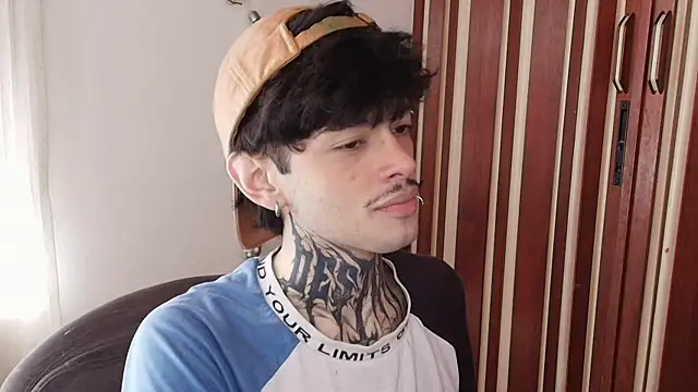 Mihail leroy online show from December 17, 2025, 1:50 pm