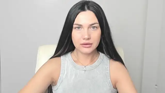 Lune Moon online show from November 6, 2025, 6:14 am