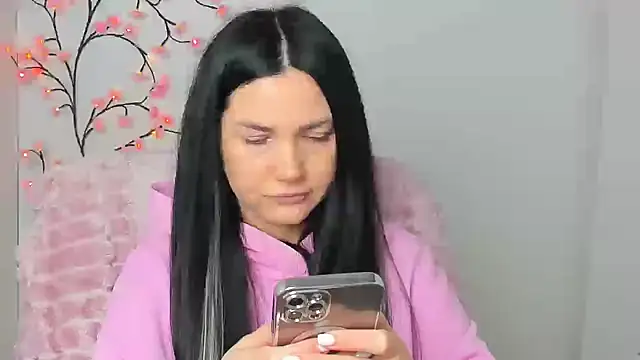 Lune Moon online show from January 19, 2026, 6:17 am