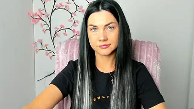 Snapshot of Lune_Moon chatting on April 30, 2026, 5:47 am Lune Moon online show from April 30, 2026, 5:47 am